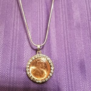 Treasure snap necklace